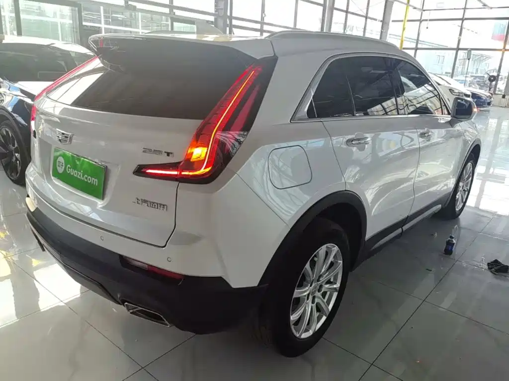 Cadillac XT4 — фото 7