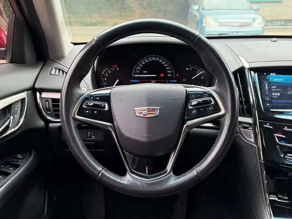 Cadillac ATS-L — фото 15
