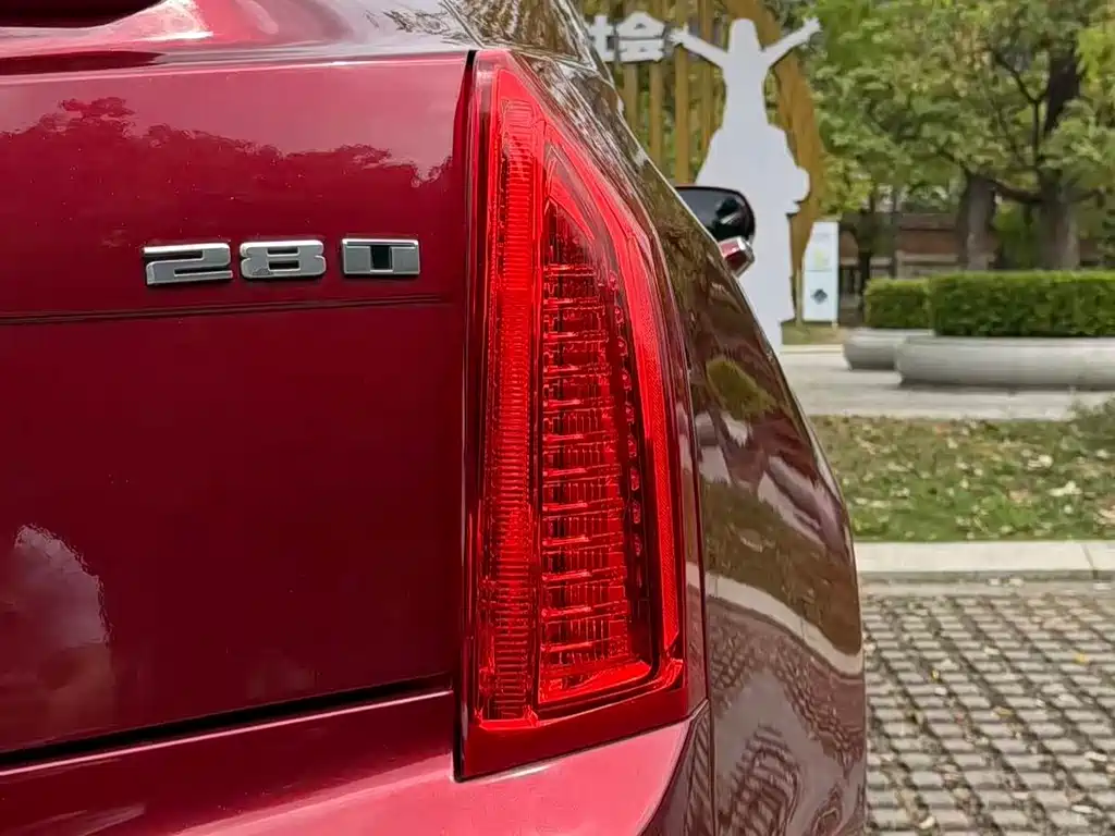 Cadillac ATS-L — фото 21