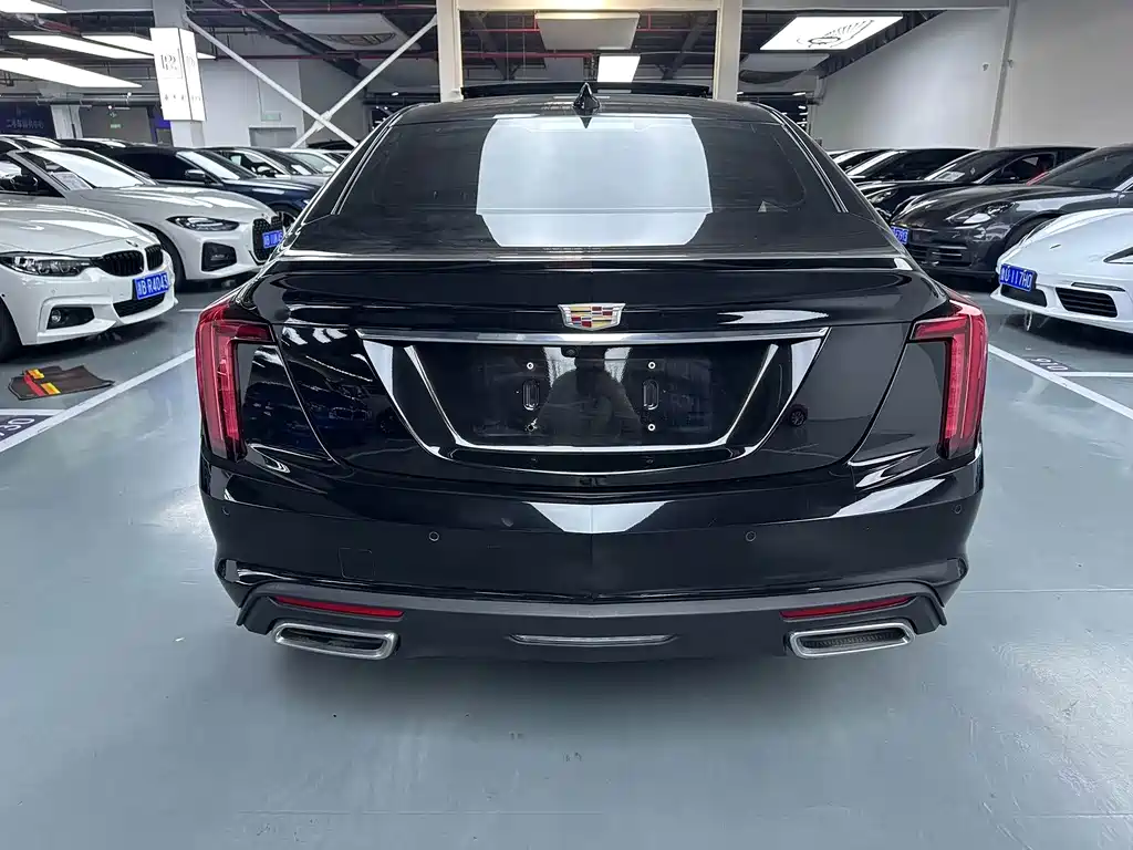 Cadillac CT5 — фото 17