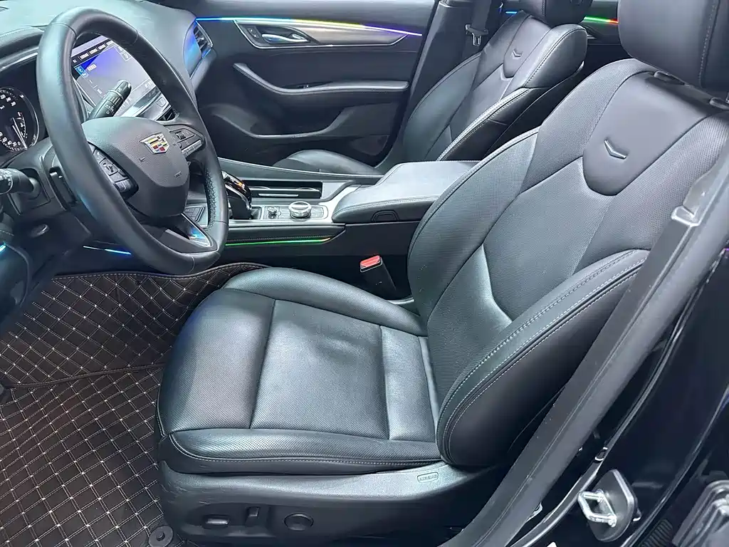 Cadillac CT5 — фото 4
