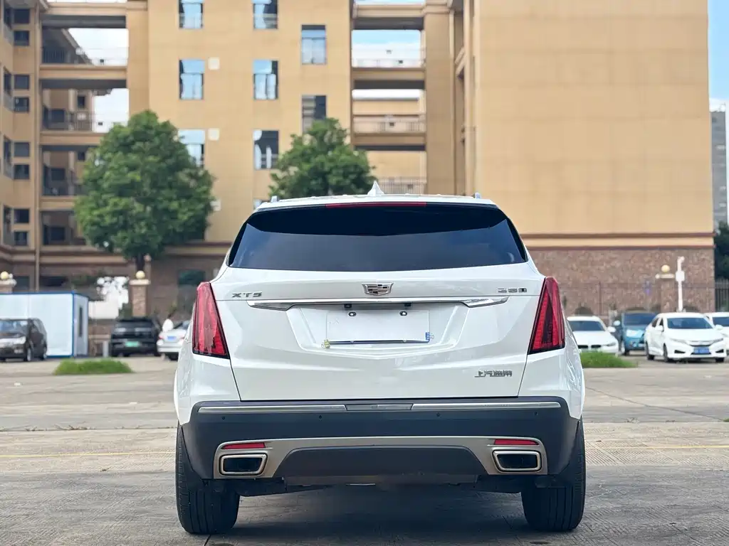 Cadillac XT5 — фото 9