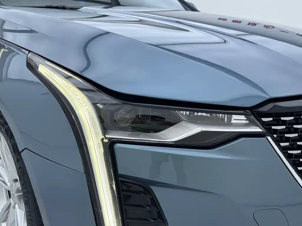 Cadillac CT4 — фото 4