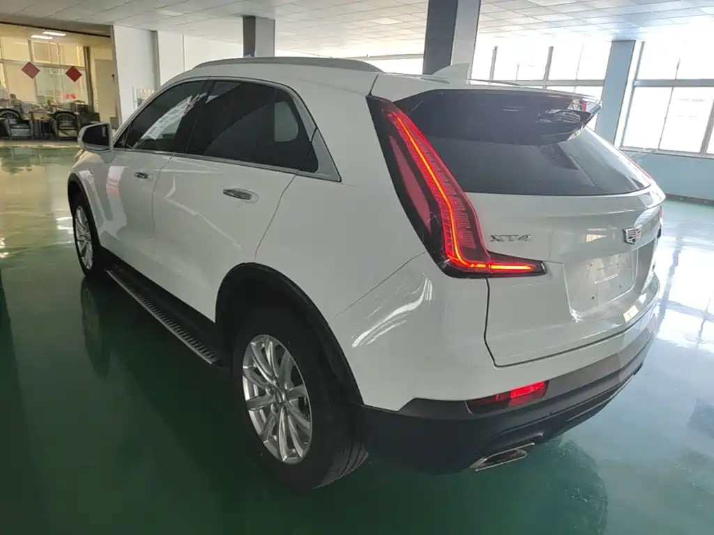 Cadillac XT4 — фото 5