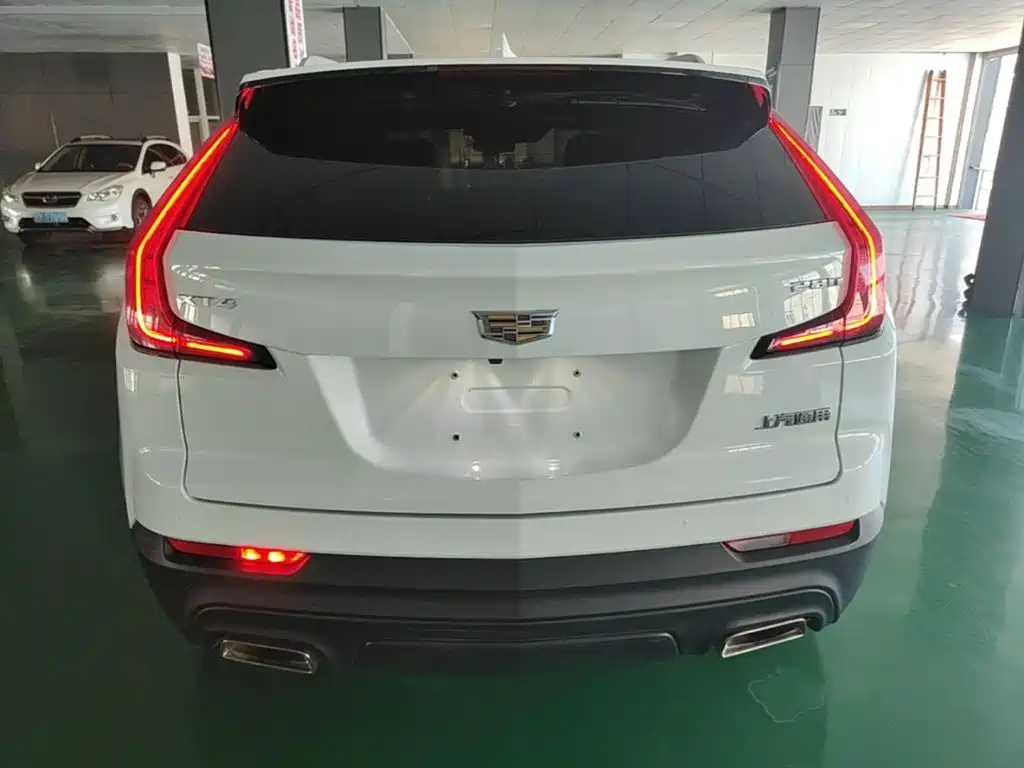 Cadillac XT4 — фото 6