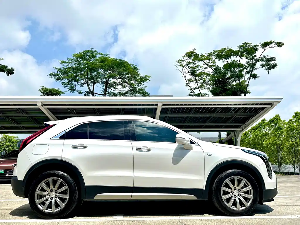 Cadillac XT4 — фото 5