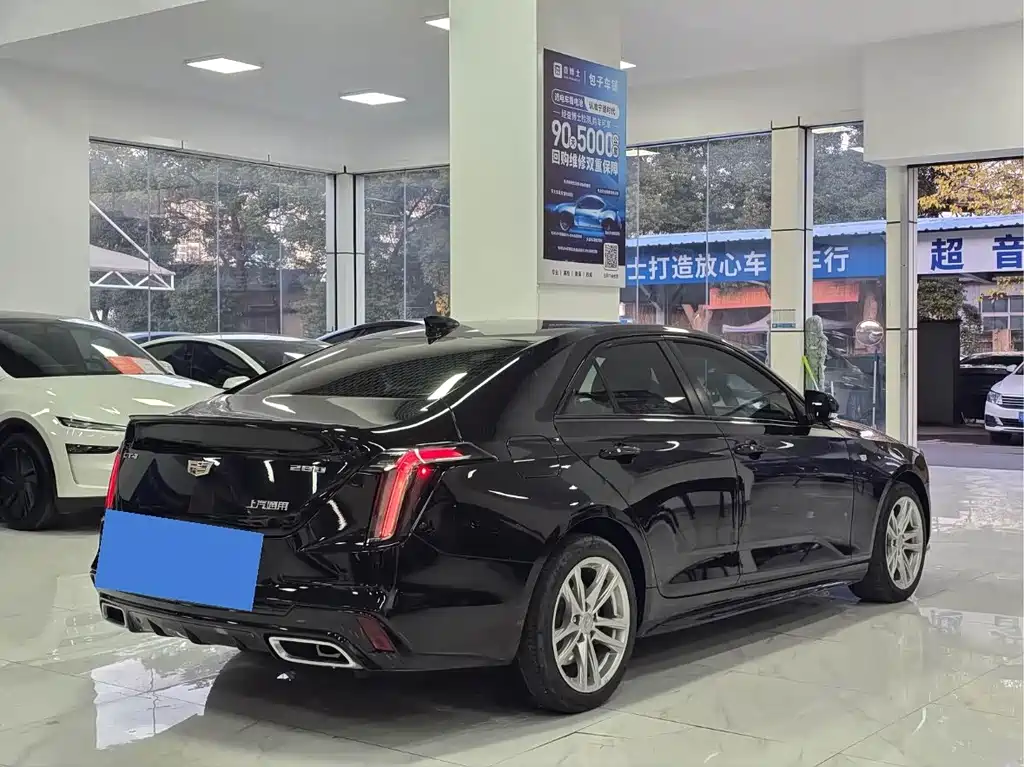 Cadillac CT4 — фото 6