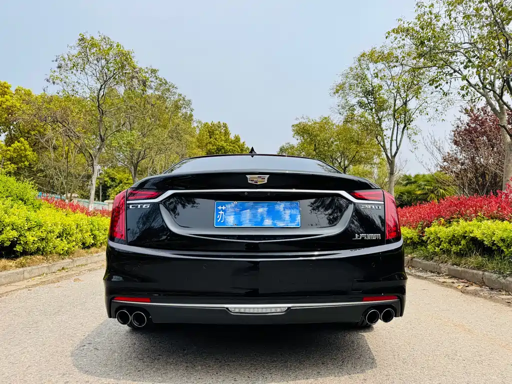 Cadillac CT6 — фото 14