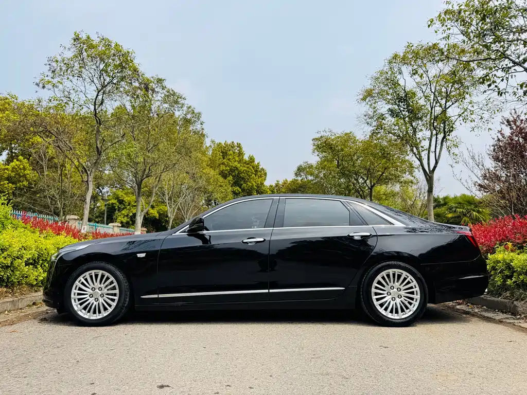 Cadillac CT6 — фото 4