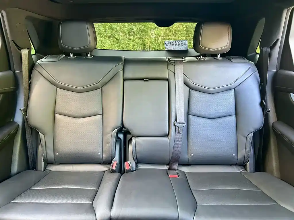 Cadillac XT5 — фото 6