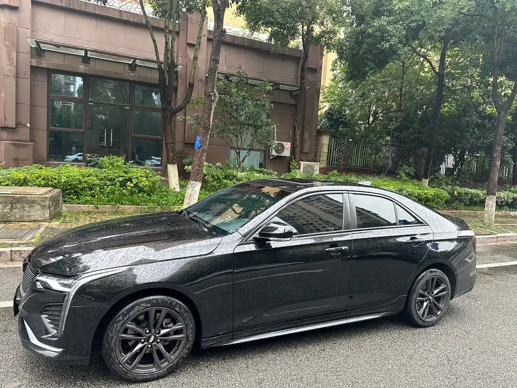 Cadillac CT4 — фото 5