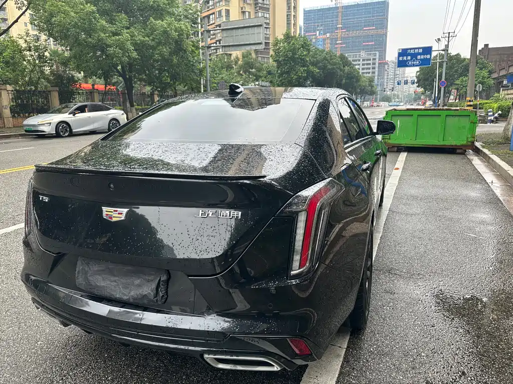 Cadillac CT4 — фото 8
