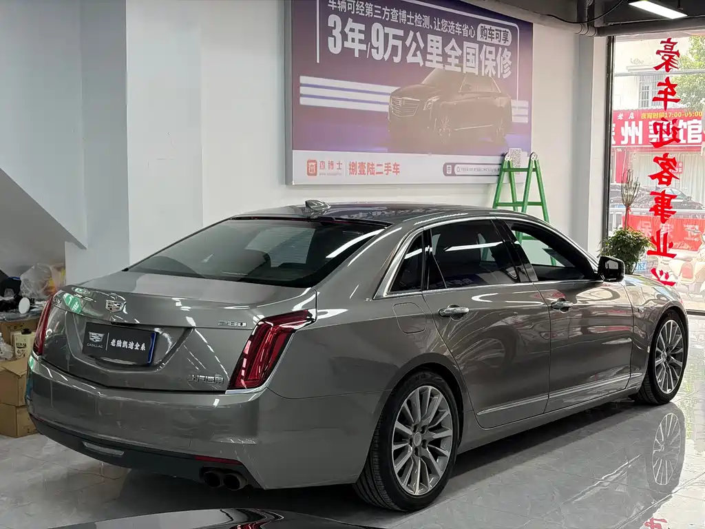 Cadillac CT6 — фото 23