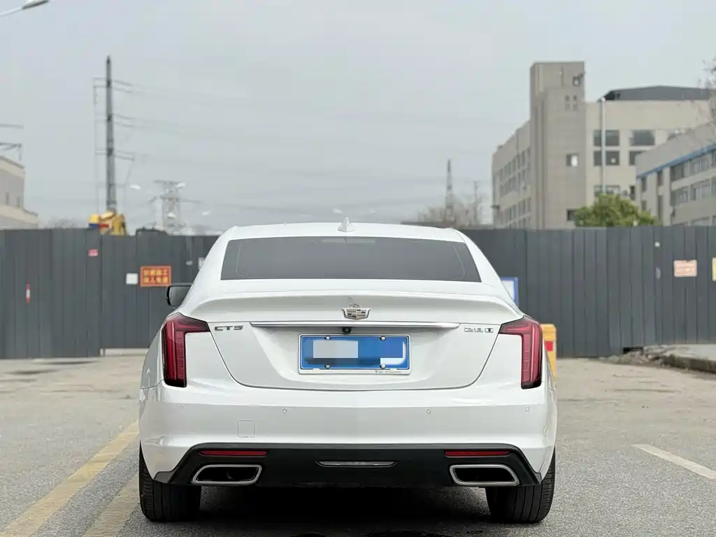 Cadillac CT5 — фото 5