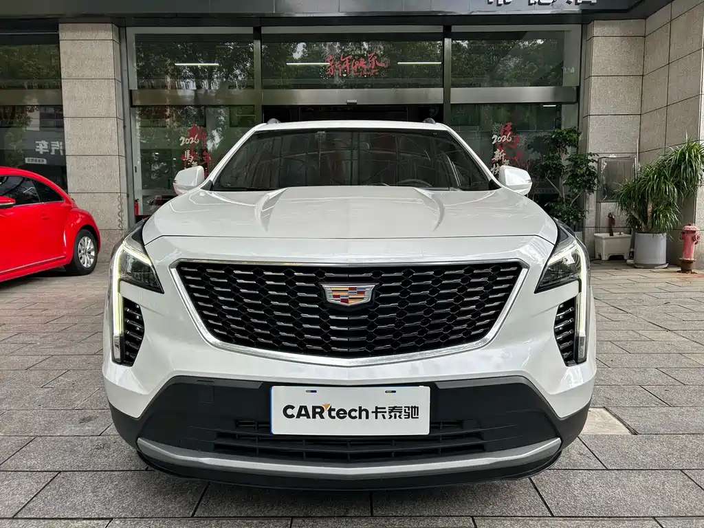 Cadillac XT4 — фото 2