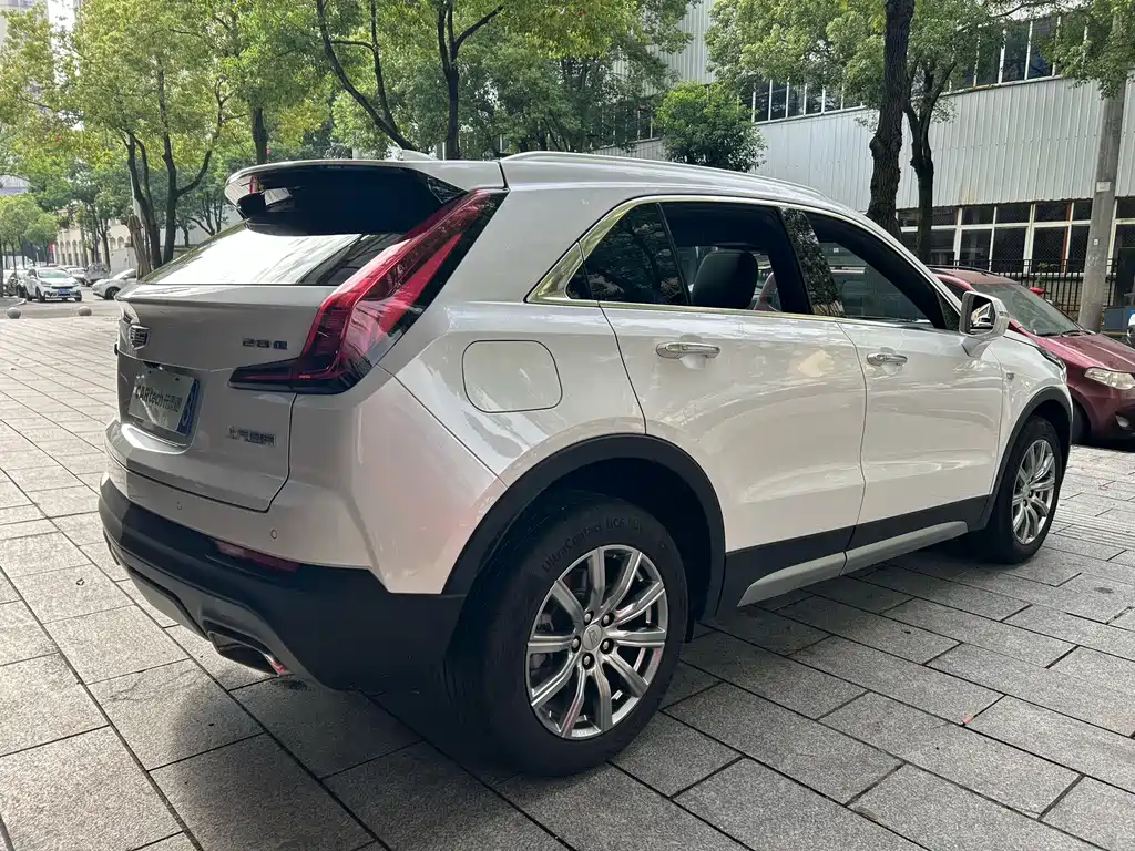 Cadillac XT4 — фото 13