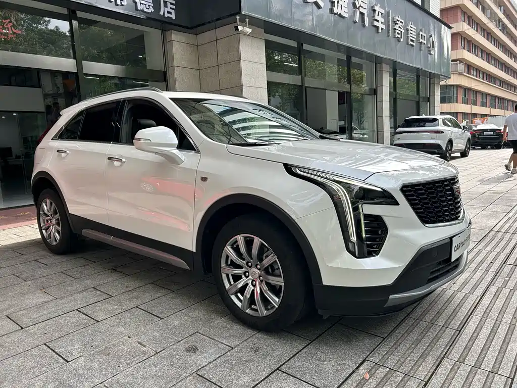 Cadillac XT4 — фото 3