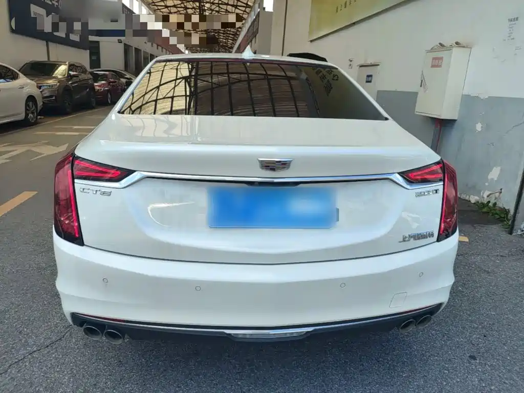 Cadillac CT6 — фото 6
