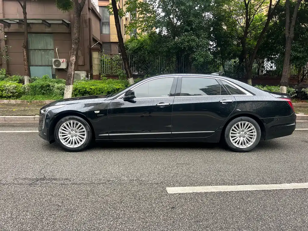 Cadillac CT6 — фото 4