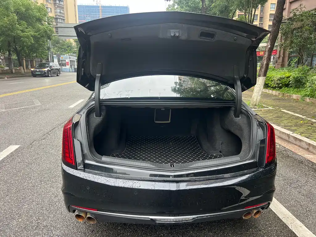 Cadillac CT6 — фото 8