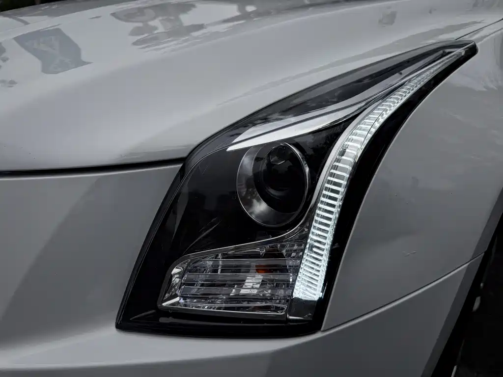 Cadillac ATS-L — фото 21