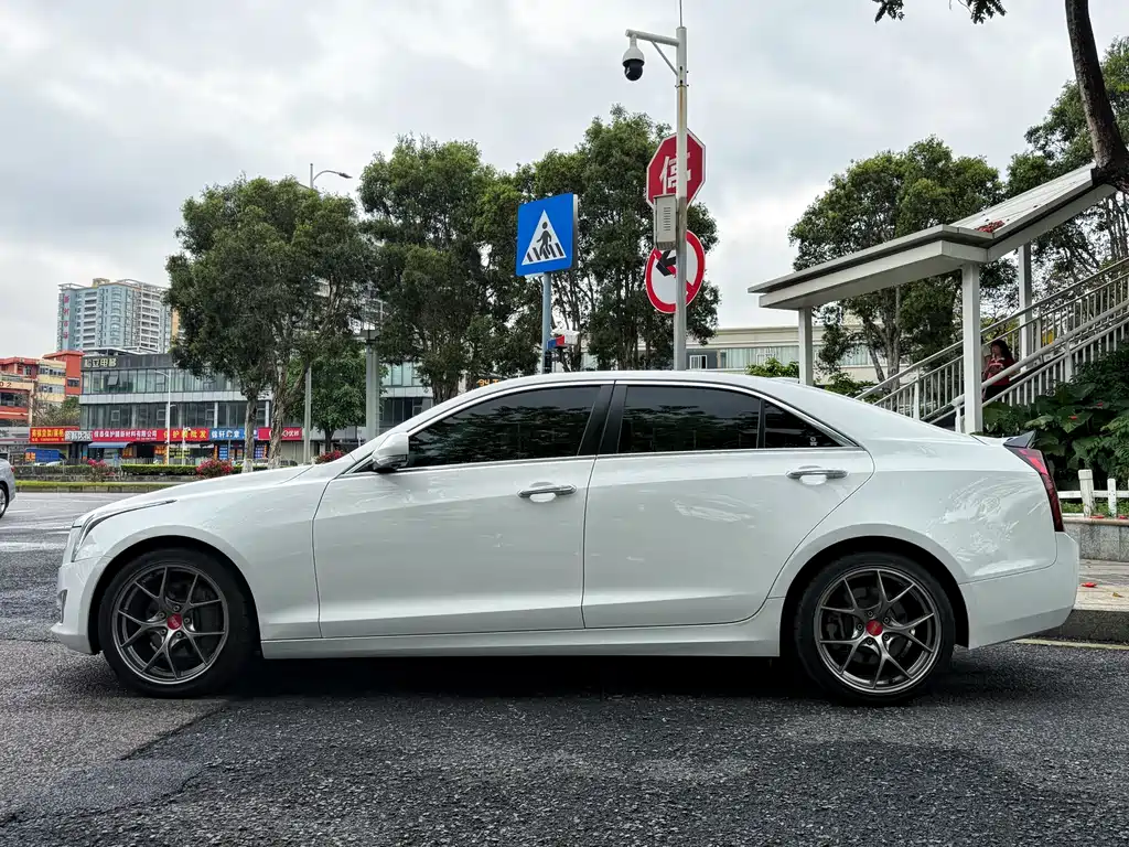Cadillac ATS-L — фото 4