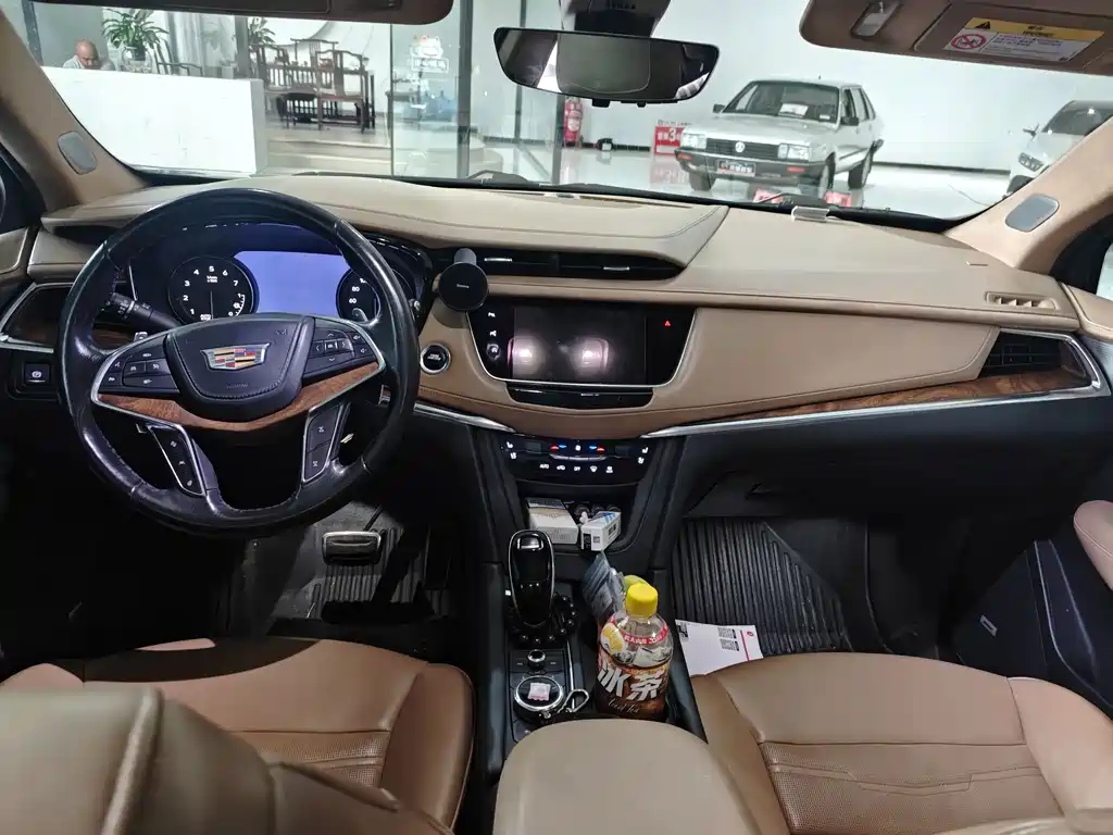 Cadillac XT5 — фото 5