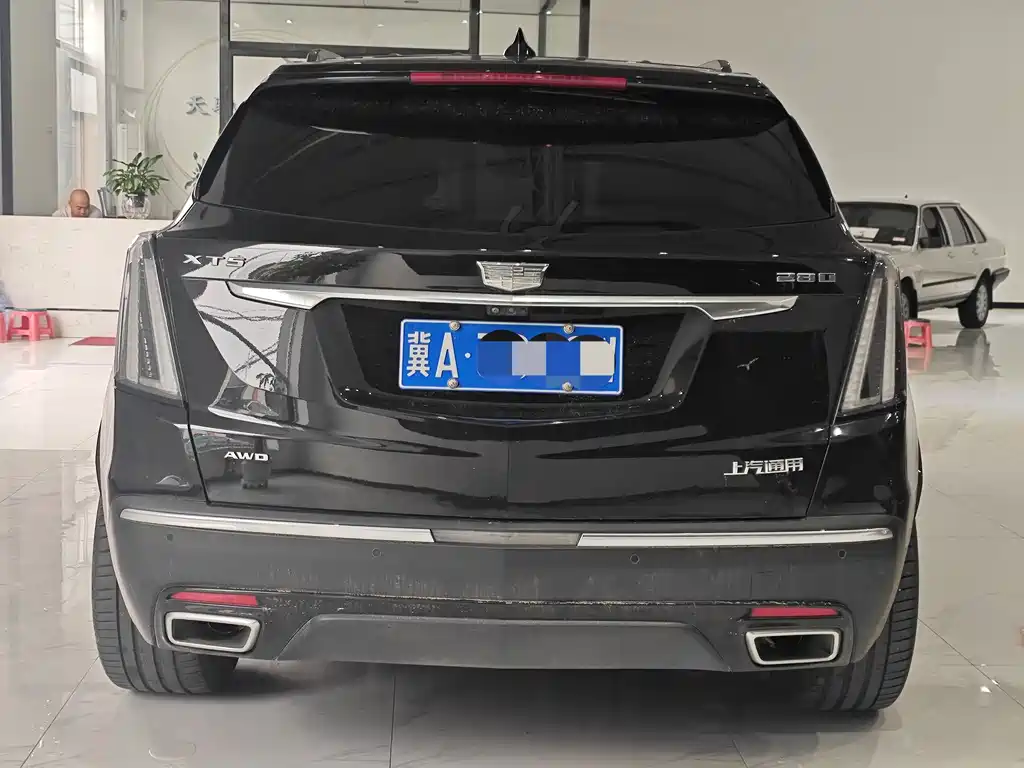 Cadillac XT5 — фото 9