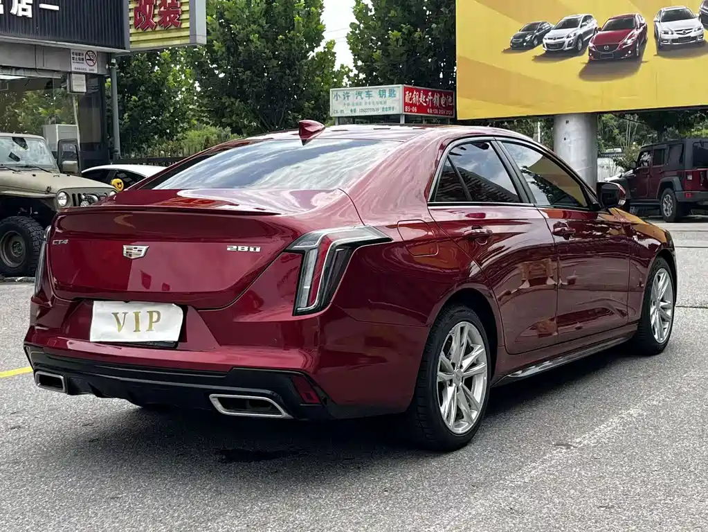 Cadillac CT4 — фото 5