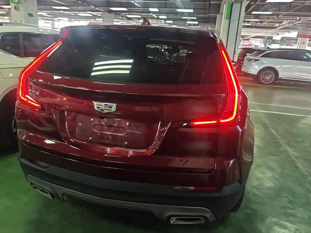 Cadillac XT4 — фото 6