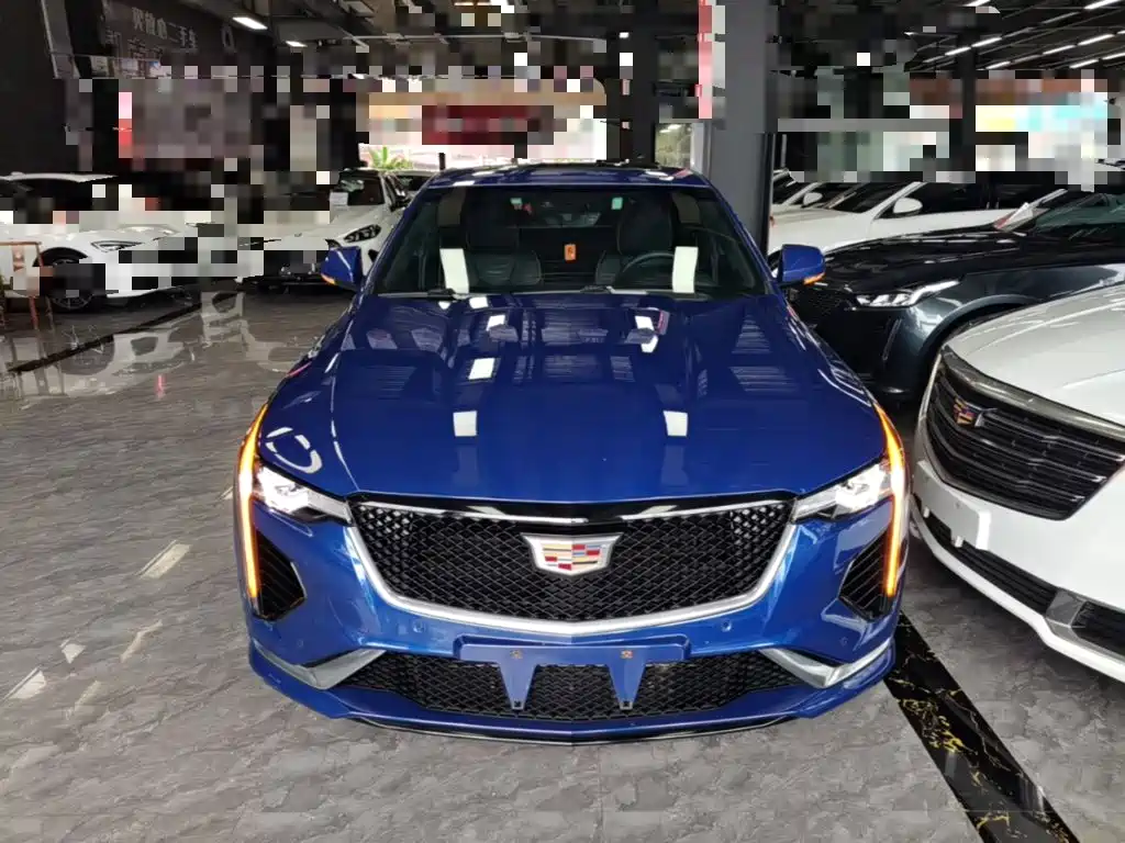 Cadillac CT4 — фото 3