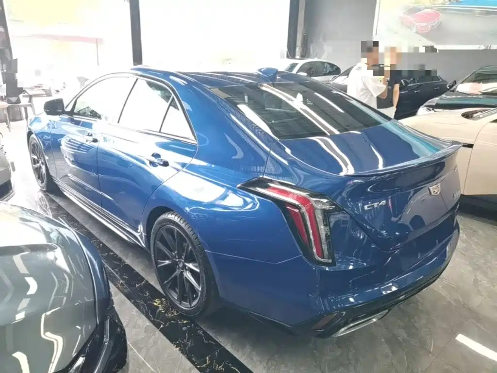 Cadillac CT4 — фото 5