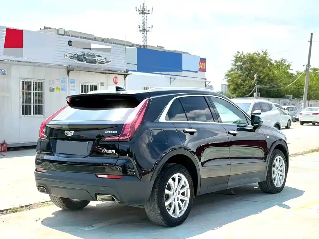 Cadillac XT4 — фото 3