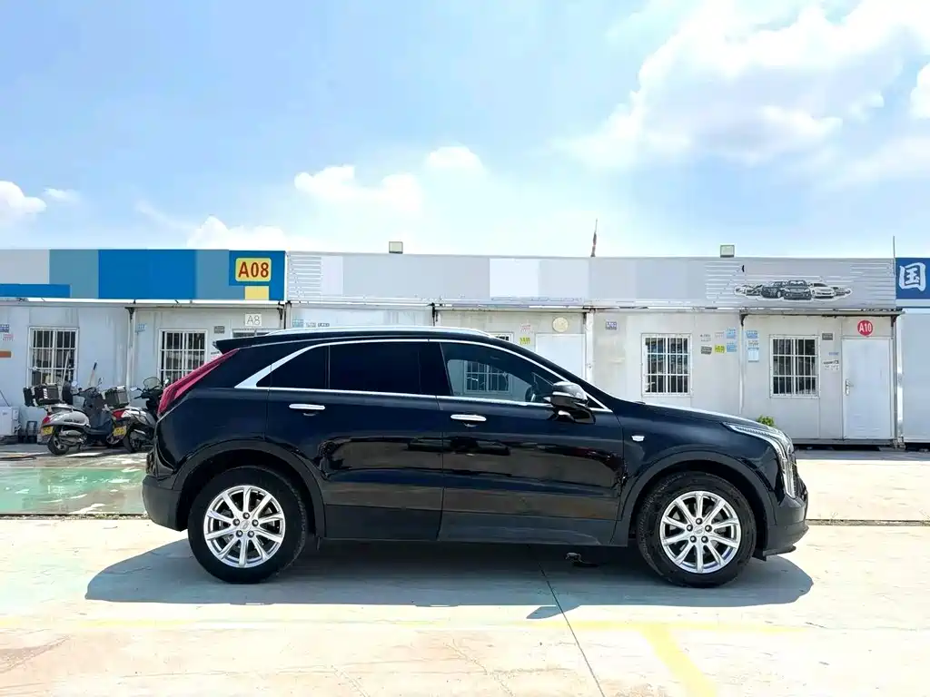 Cadillac XT4 — фото 4