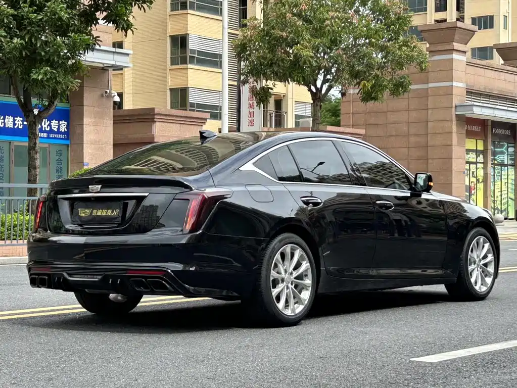 Cadillac CT5 — фото 6