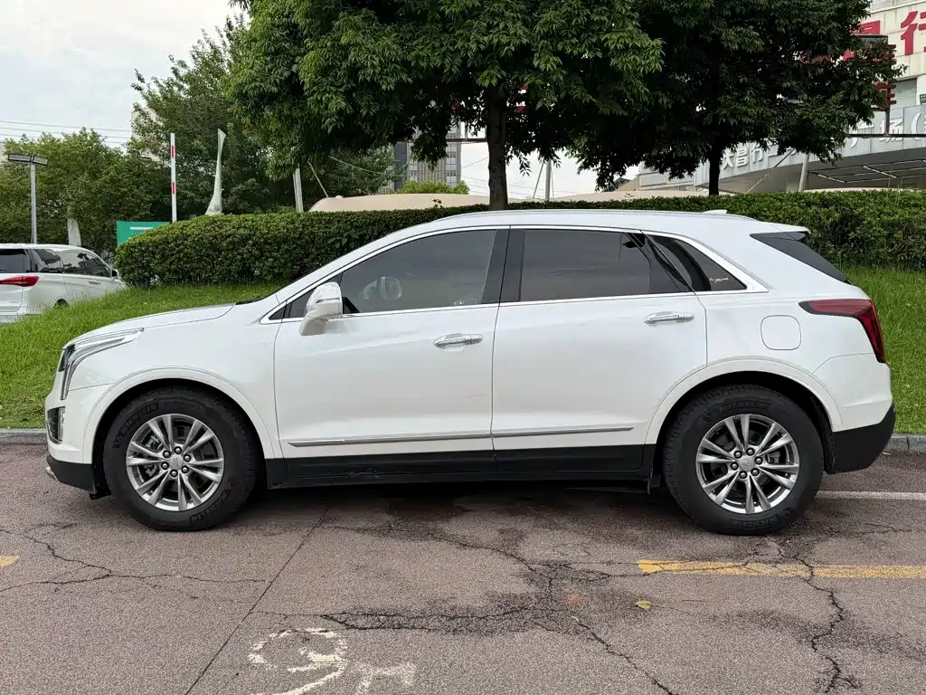 Cadillac XT5 — фото 3