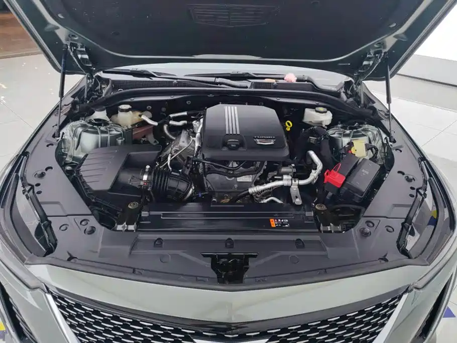 Cadillac CT5 — фото 10