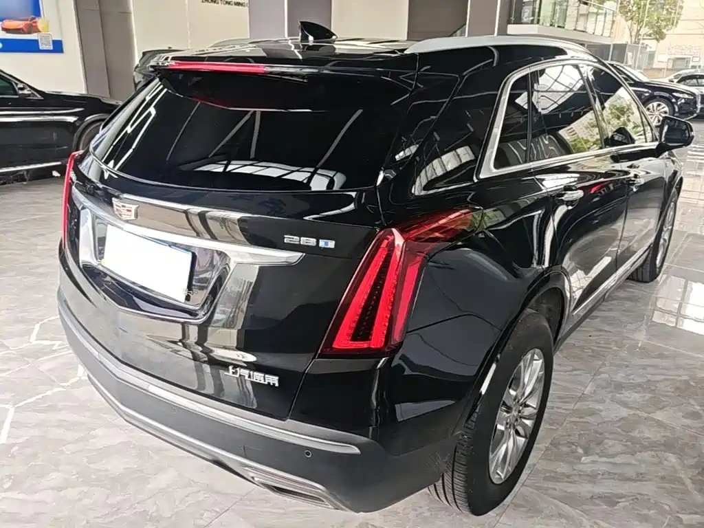 Cadillac XT5 — фото 7