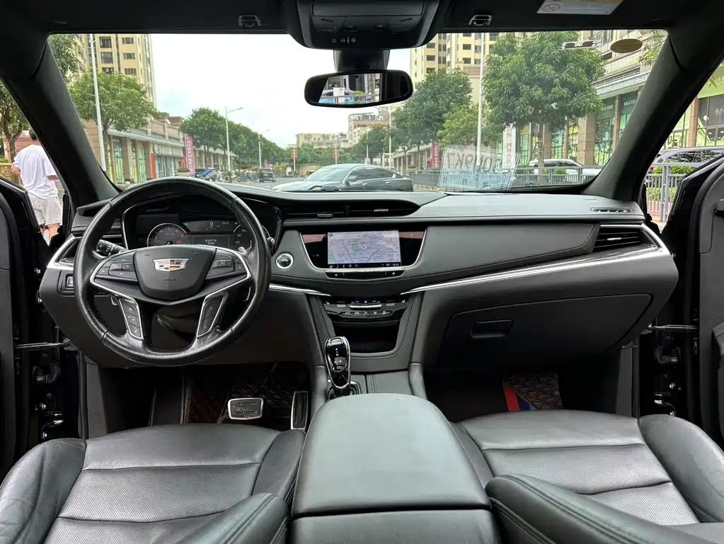 Cadillac XT5 — фото 29