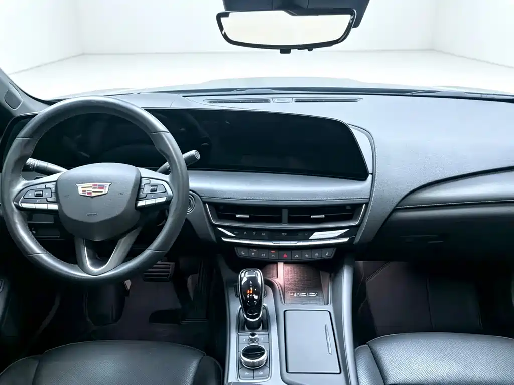 Cadillac CT5 — фото 6