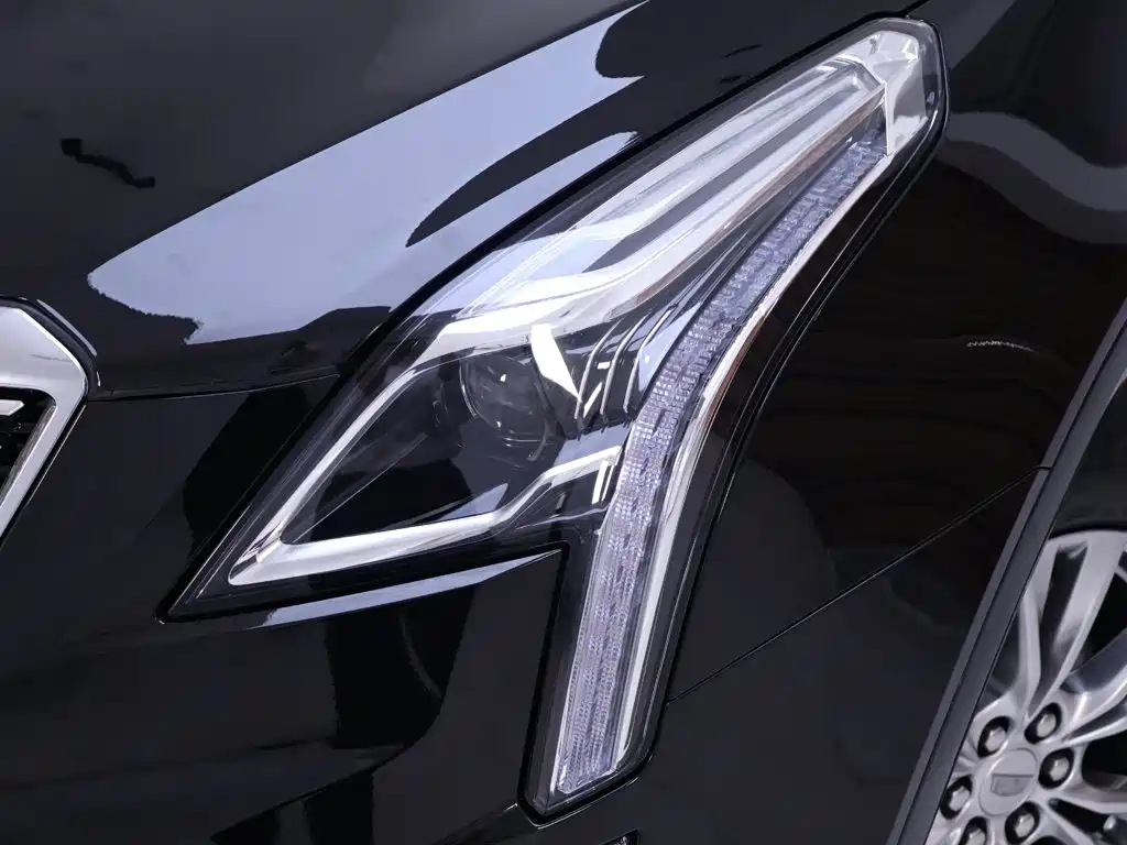 Cadillac XT5 — фото 4