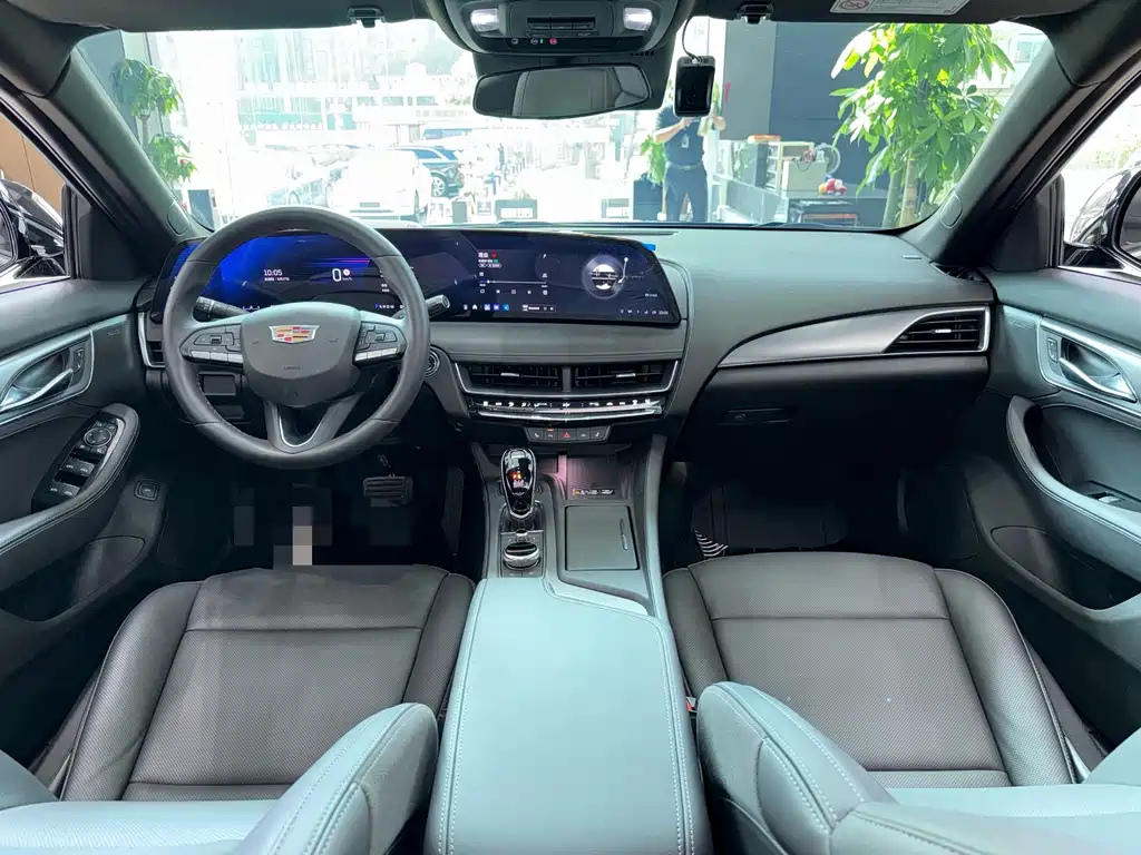 Cadillac CT5 — фото 3