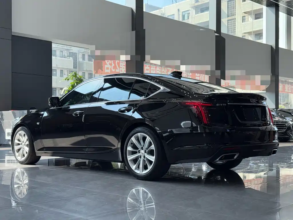 Cadillac CT5 — фото 7