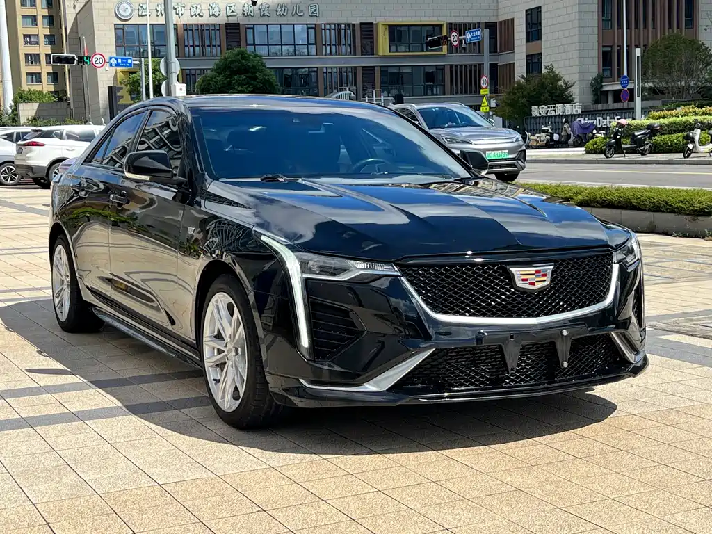 Cadillac CT4 — фото 3