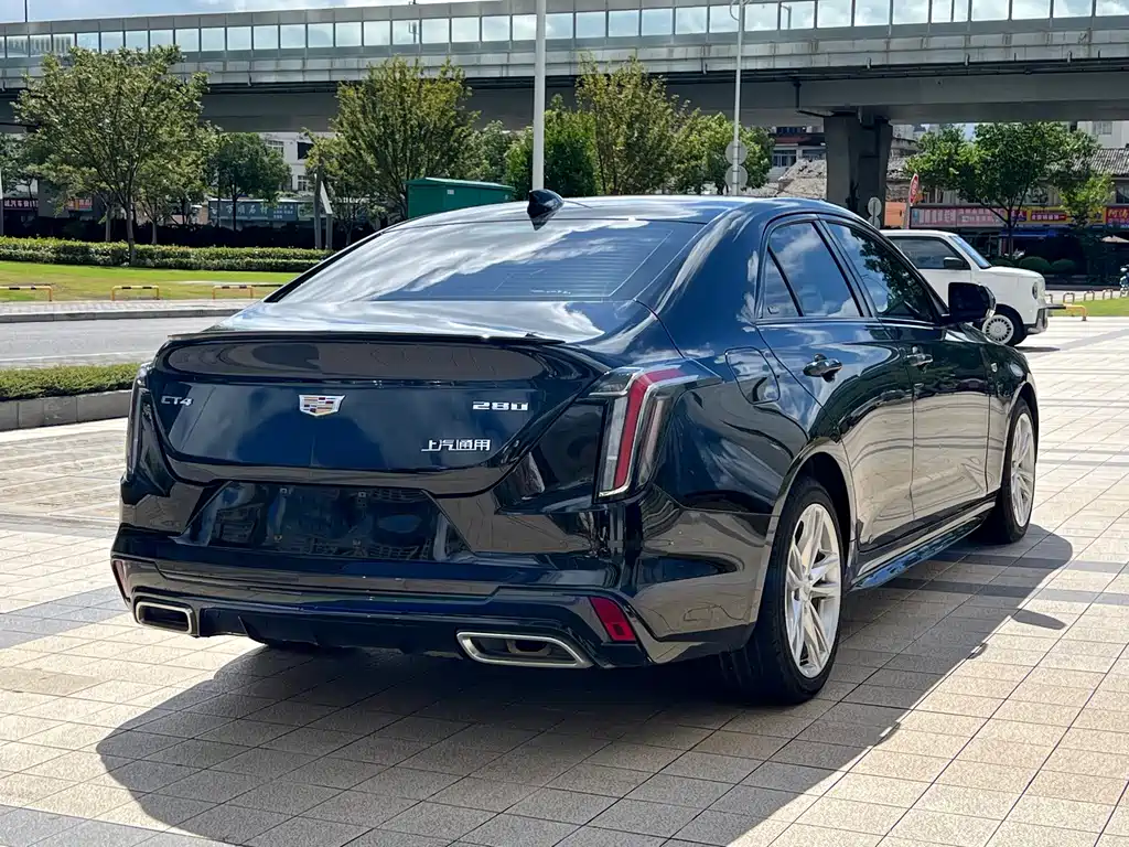 Cadillac CT4 — фото 4