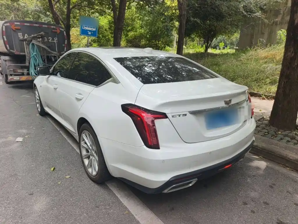 Cadillac CT5 — фото 5