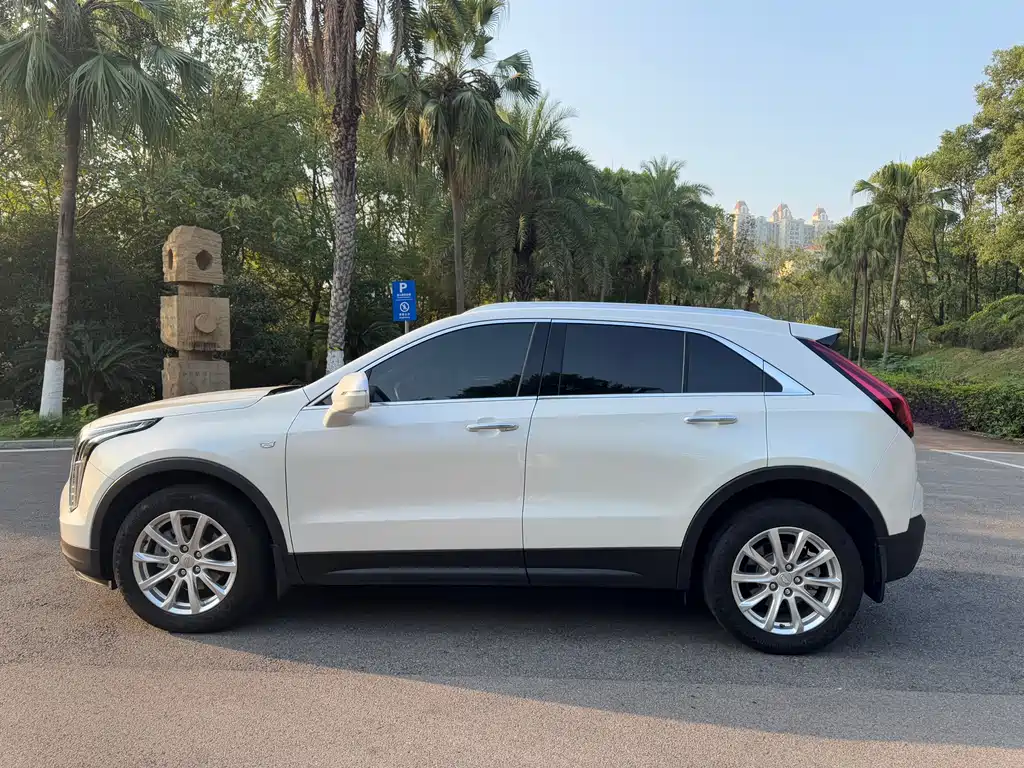Cadillac XT4 — фото 4