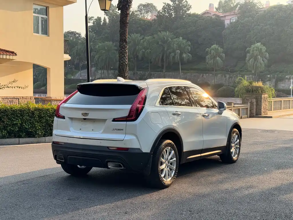 Cadillac XT4 — фото 7