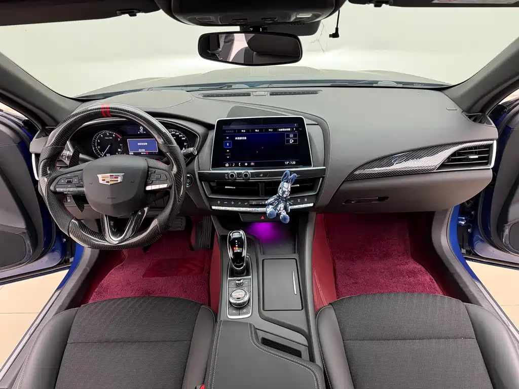 Cadillac CT5 — фото 7