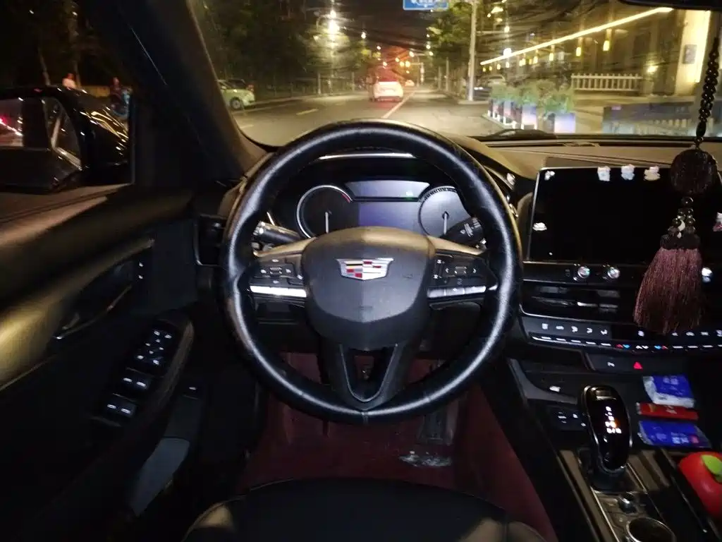 Cadillac CT5 — фото 3